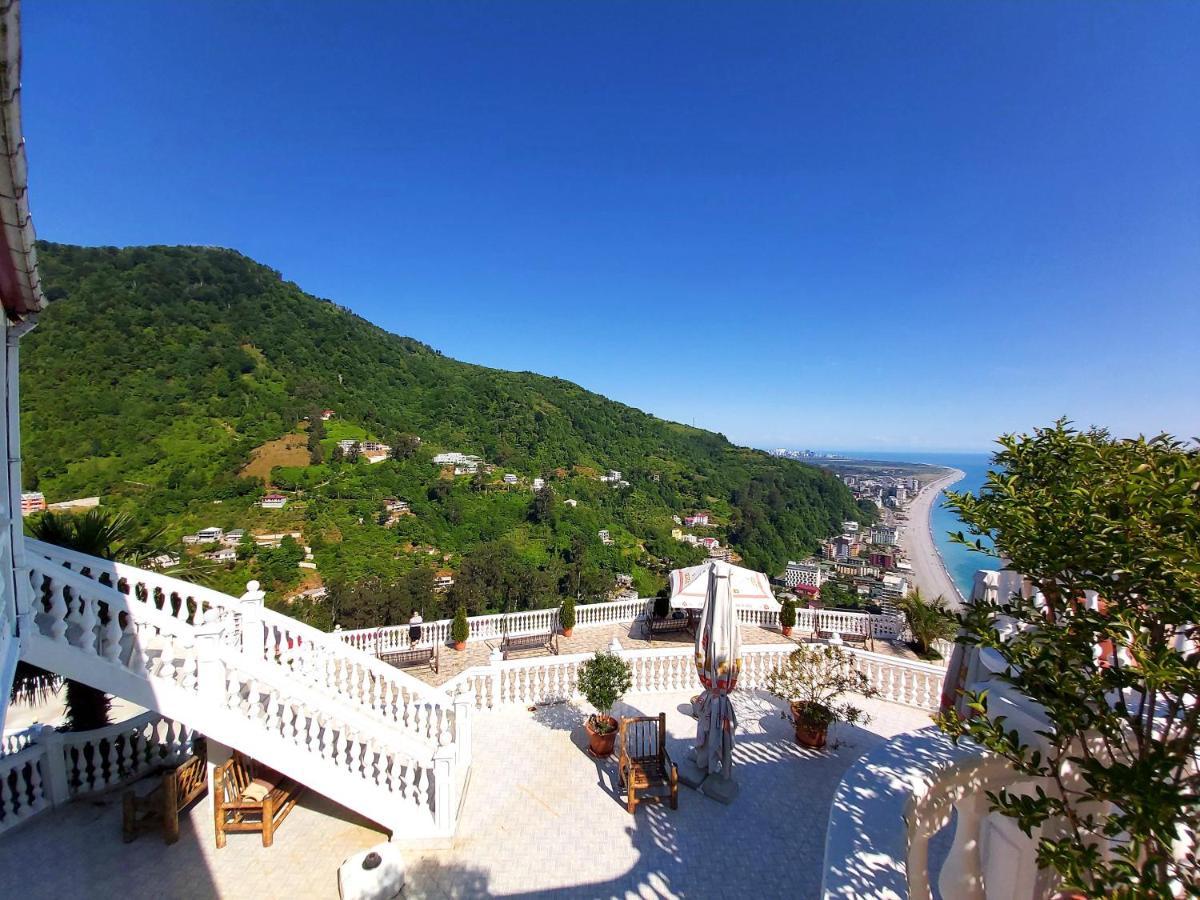 Hotel Zura Palace Кваріаті Екстер'єр фото