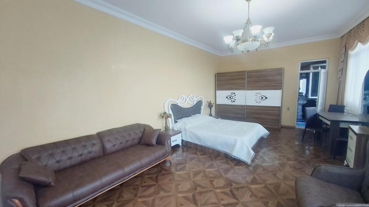 Hotel Zura Palace Кваріаті Екстер'єр фото