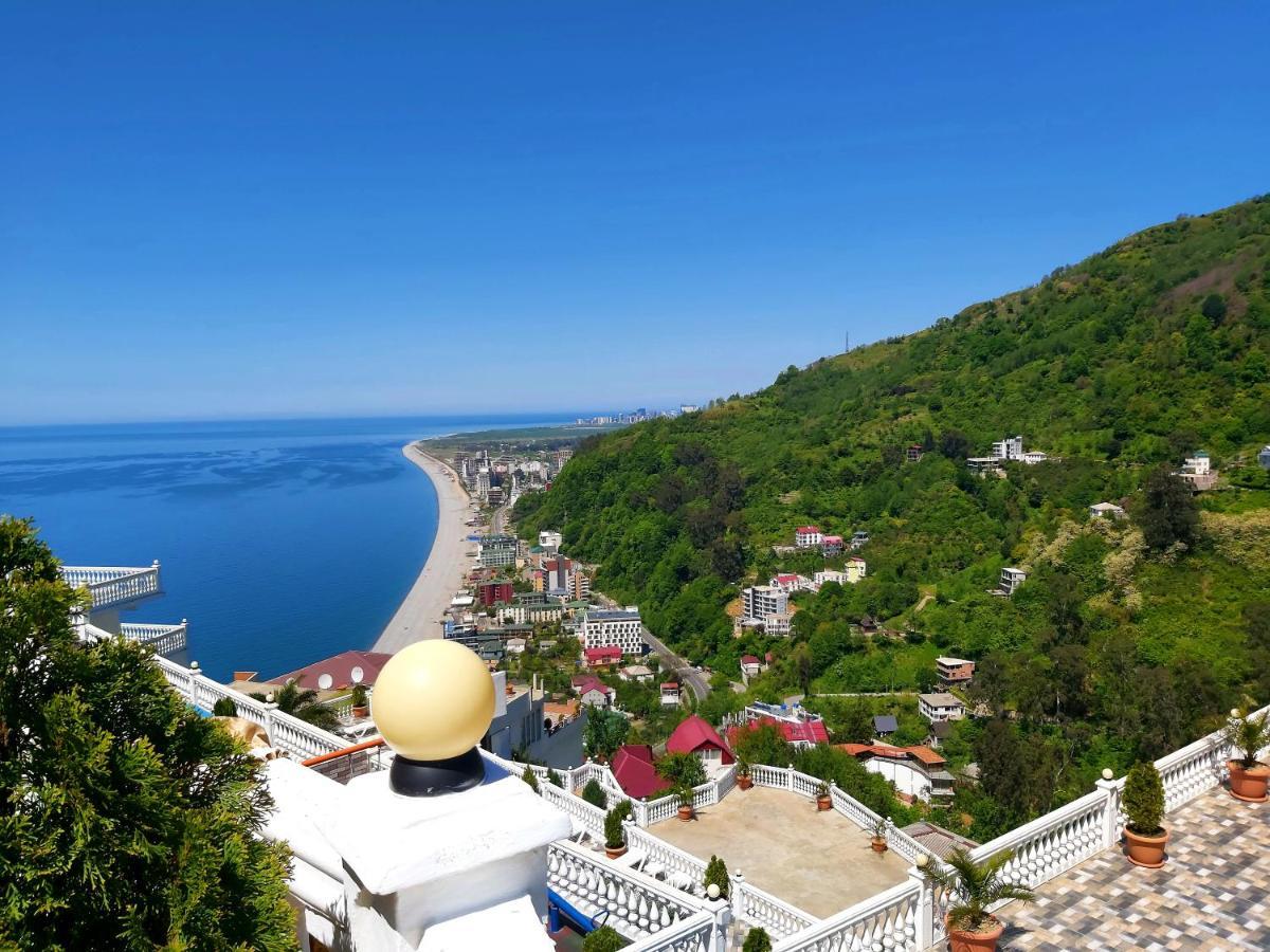 Hotel Zura Palace Кваріаті Екстер'єр фото