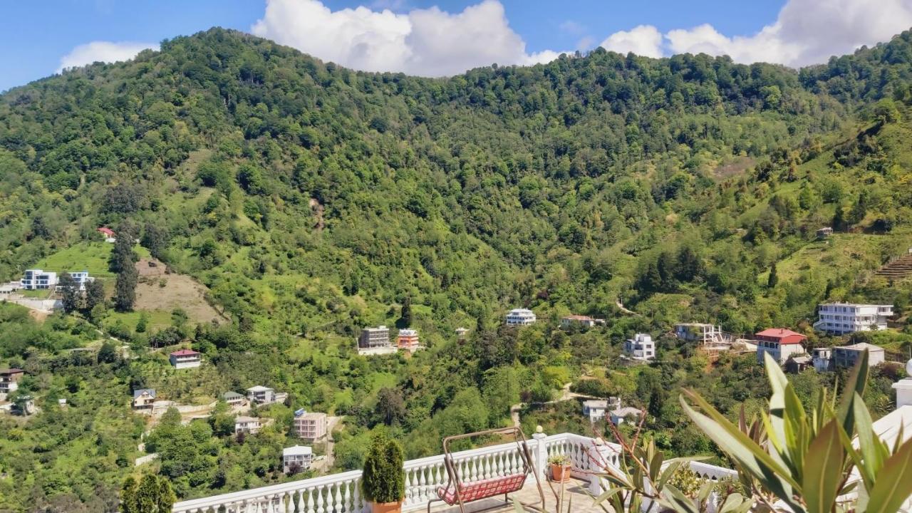 Hotel Zura Palace Кваріаті Екстер'єр фото