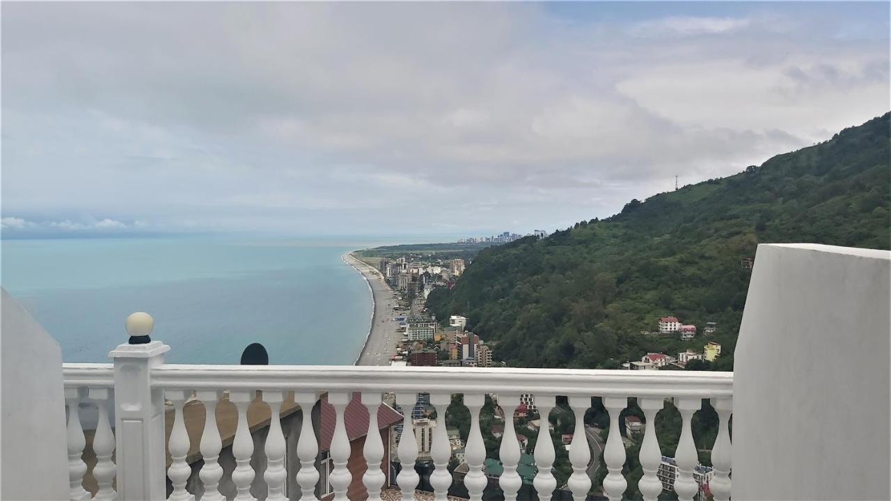 Hotel Zura Palace Кваріаті Екстер'єр фото