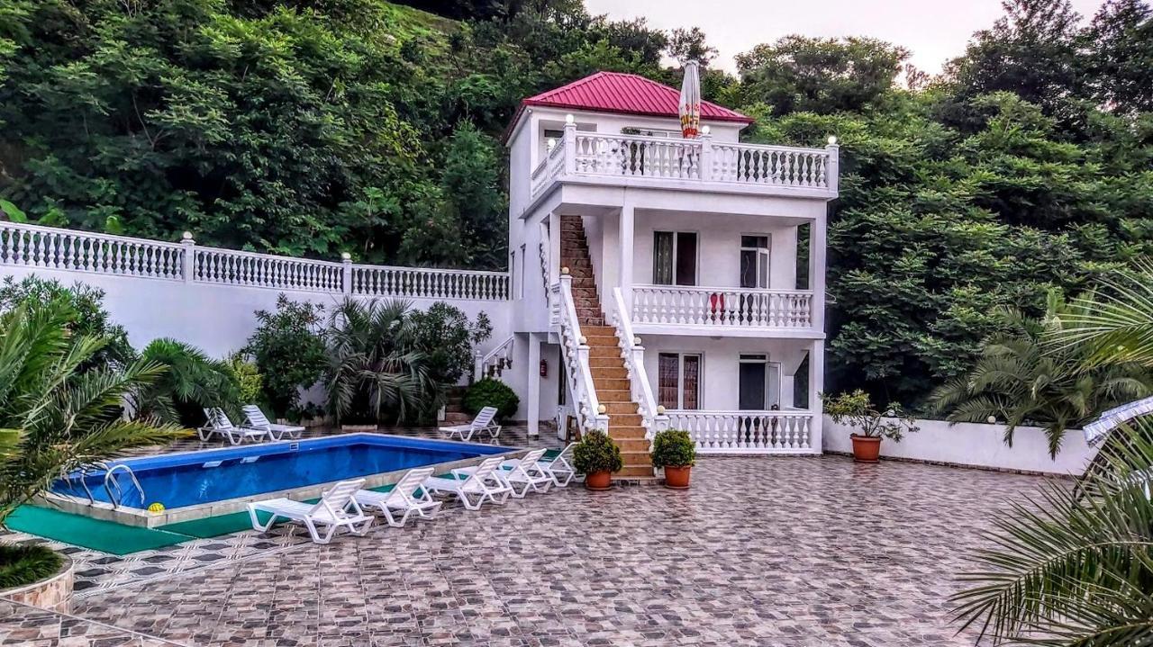 Hotel Zura Palace Кваріаті Екстер'єр фото