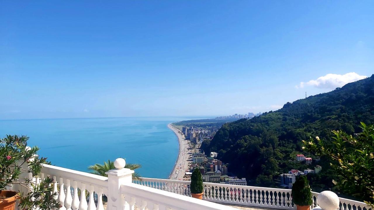 Hotel Zura Palace Кваріаті Екстер'єр фото