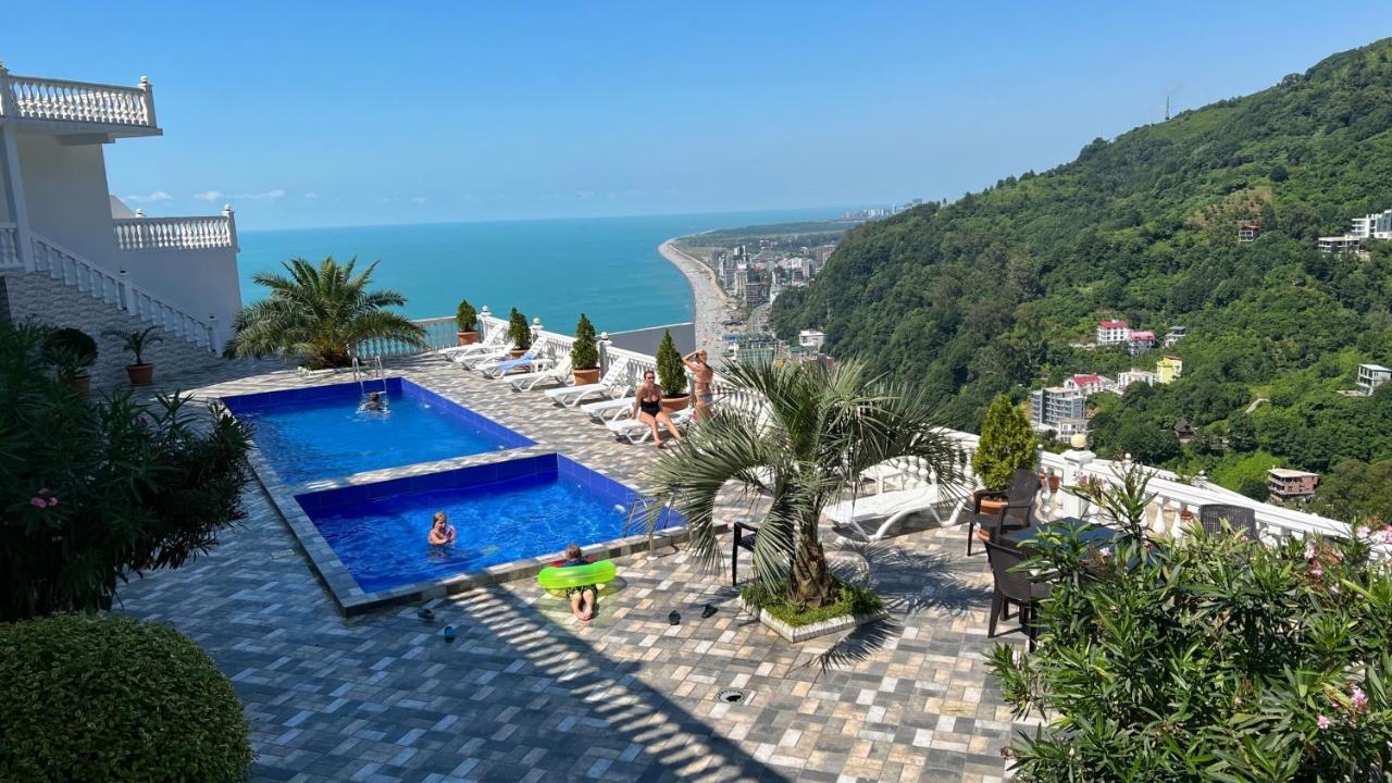 Hotel Zura Palace Кваріаті Екстер'єр фото